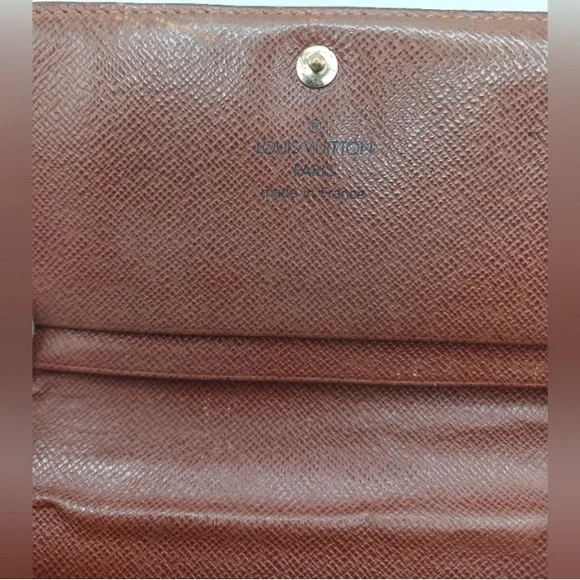 Louis Vuitton 2002 Porte Monnaie Tresor Compact Wallet Authentic and Vintage - Picture 12 of 17